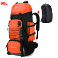 Mochila de gran capacidad de 90L con funda impermeable.