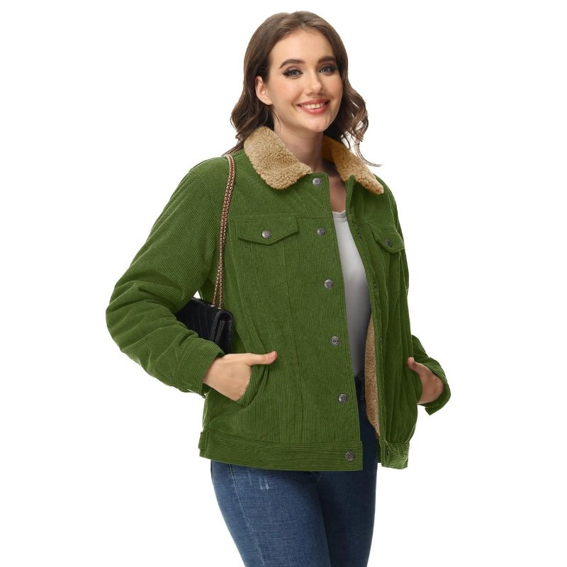 Chaqueta Hagel corta de mujer de pana con forro de sherpa verde