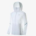 Chaqueta Cortavientos Mujer con Capucha, Visera y Protección UV50+ con secado rápido y bandas reflectantes en los brazos blanco